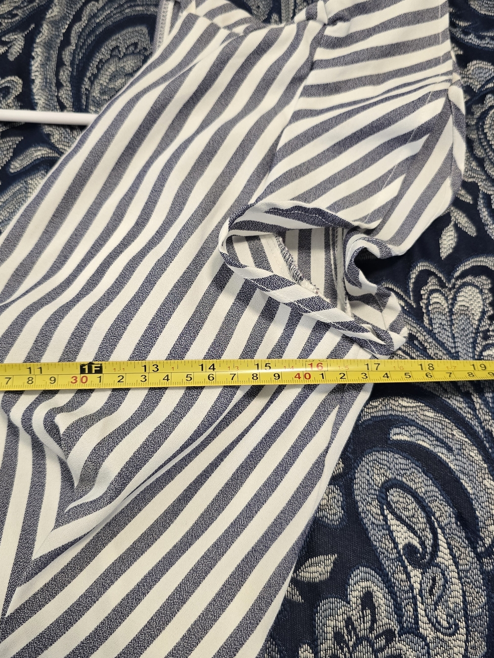 Fashion Nova Striped Open-Back Wide-Leg Jumpsuit - Size M (Excellent Condition - Picture 10 of 14